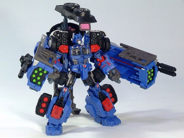 KO Maketoys Battletanker Upgrades For  Ultra Magnus (1b) (2 of 22)